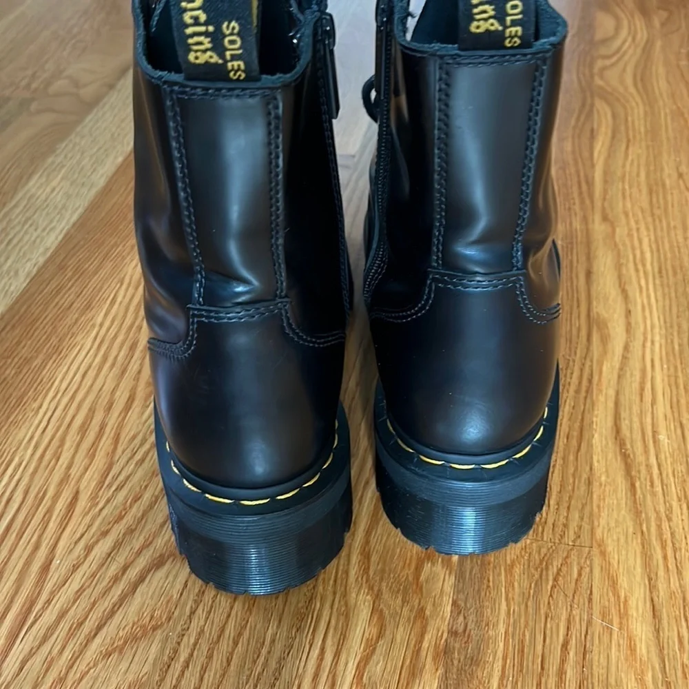 New Dr Martens Jadon Smooth Leather Platform Boots size 9